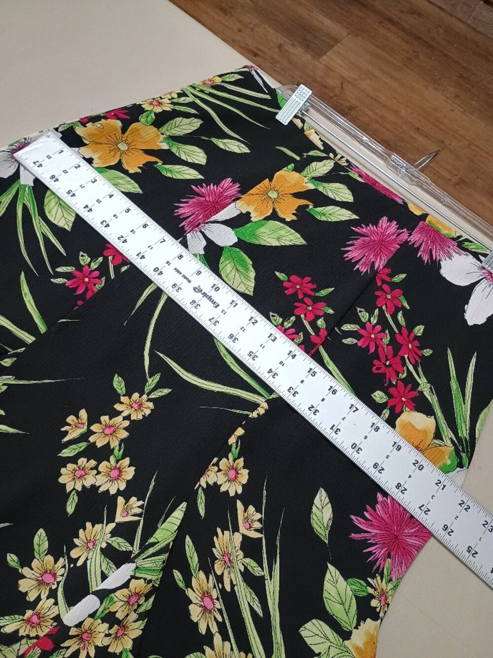 Michele Michelle Black Floral Midi Skirt Set Size Med/Lg - Picture 7 of 16